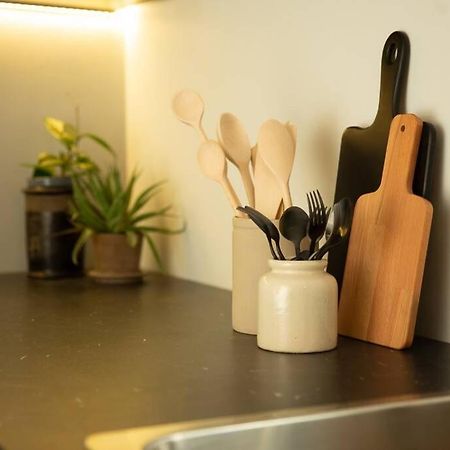 Zen Apartment - Calea Victoriei Bukarest Eksteriør billede