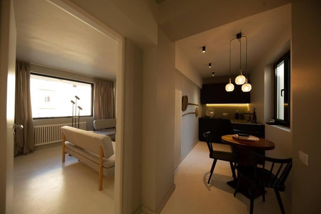 Zen Apartment - Calea Victoriei Bukarest Eksteriør billede
