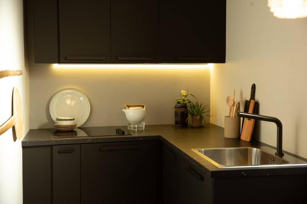 Zen Apartment - Calea Victoriei Bukarest Eksteriør billede